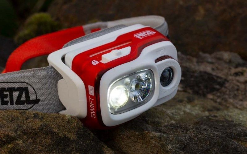 Аккумуляторный налобный фонарь Petzl SWIFT RL